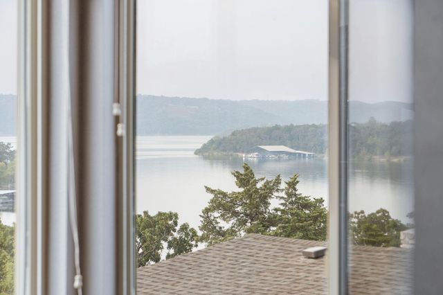 1 Birch Lane, Kimberling City, MO 65686