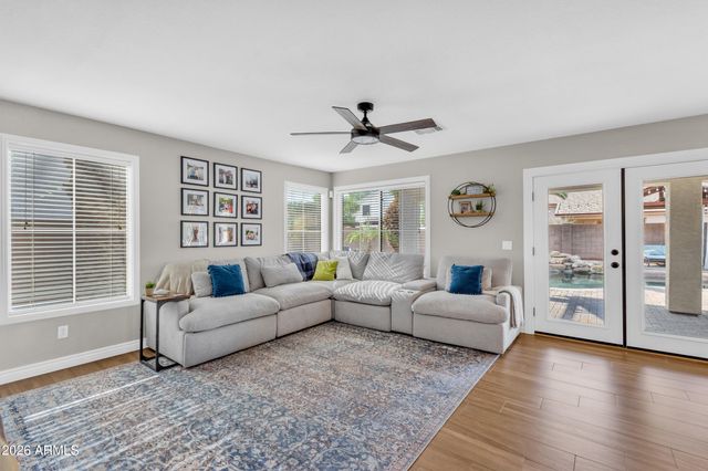 3334 E WASHINGTON Avenue, Gilbert, AZ 85234