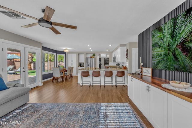 3334 E WASHINGTON Avenue, Gilbert, AZ 85234