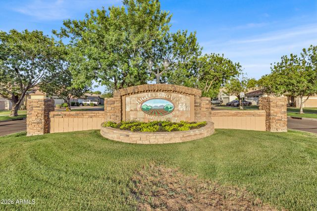3334 E WASHINGTON Avenue, Gilbert, AZ 85234