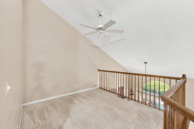 1055 Woodhill Court, Elgin, IL 60120