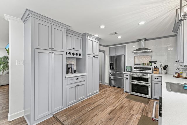 515 Foxglove Lane, Houston, TX 77076