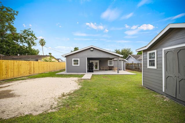 515 Foxglove Lane, Houston, TX 77076