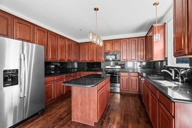 6065 Irene Drive, Hoffman Estates, IL 60192