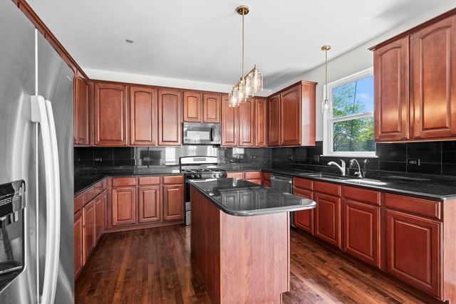 6065 Irene Drive, Hoffman Estates, IL 60192