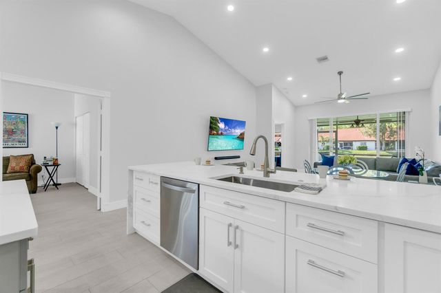 8224 Via Bella, Boca Raton, FL 33496