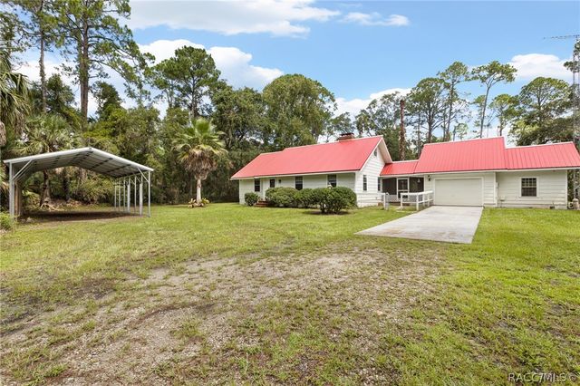 4714 Highway 40 W, Yankeetown, FL 34498