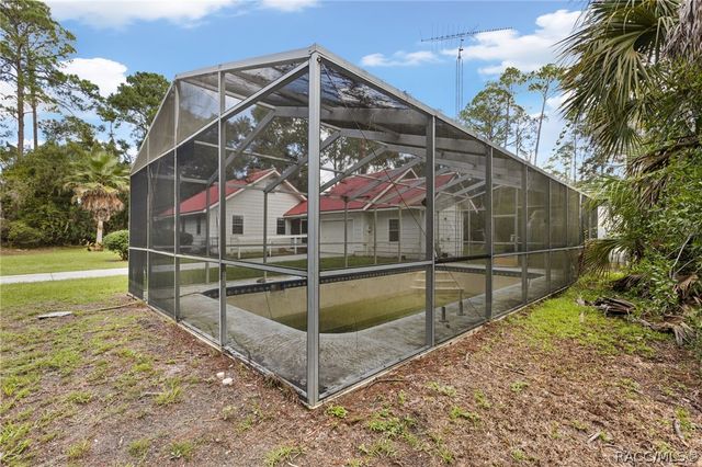 4714 Highway 40 W, Yankeetown, FL 34498