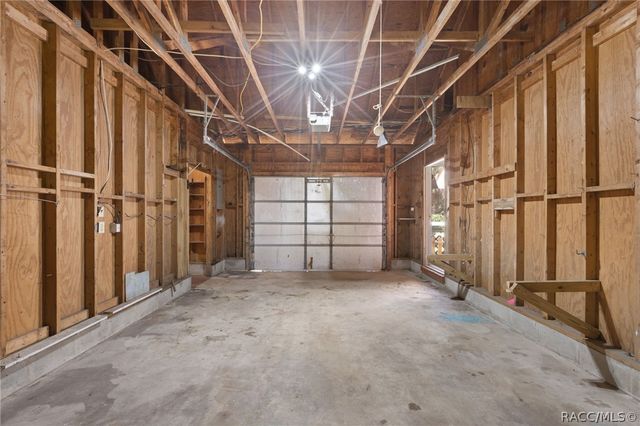 4714 Highway 40 W, Yankeetown, FL 34498