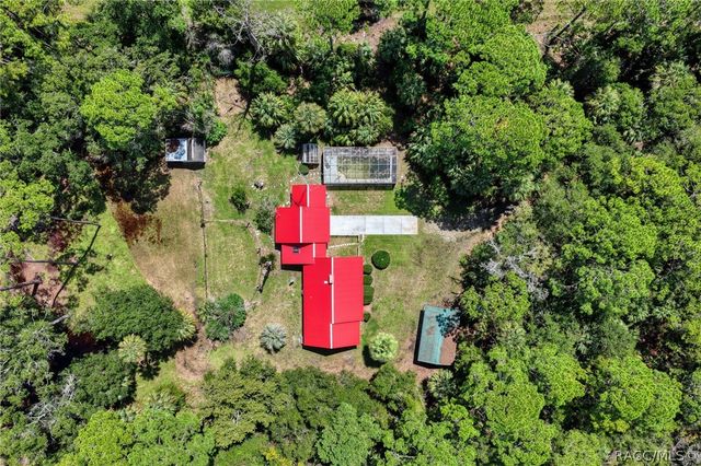 4714 Highway 40 W, Yankeetown, FL 34498