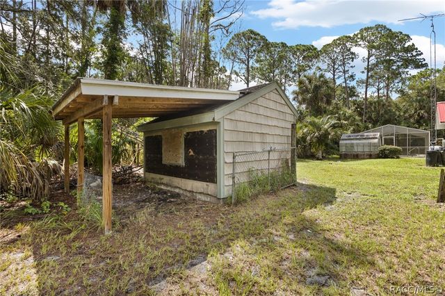 4714 Highway 40 W, Yankeetown, FL 34498