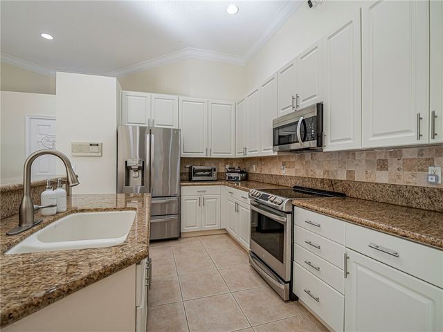 9630 E Maiden Court, Vero Beach, FL 32963