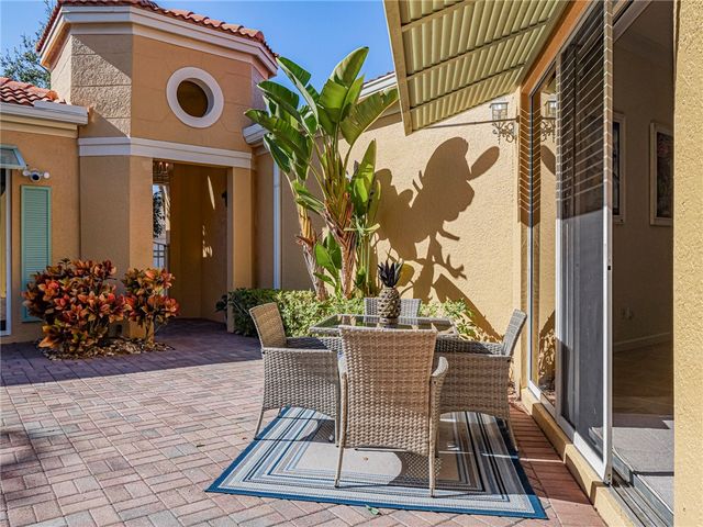 9630 E Maiden Court, Vero Beach, FL 32963