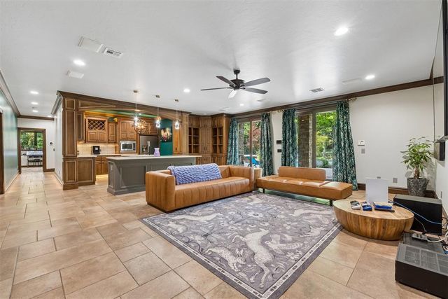 1807 Summerhaven Way, Edmond, OK 73013