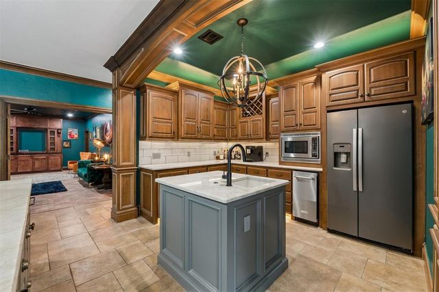 1807 Summerhaven Way, Edmond, OK 73013