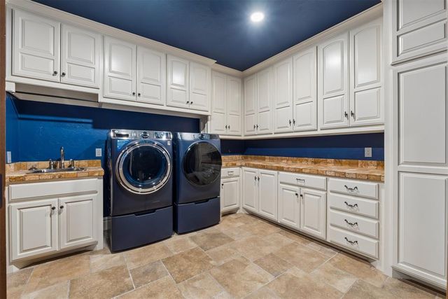 1807 Summerhaven Way, Edmond, OK 73013