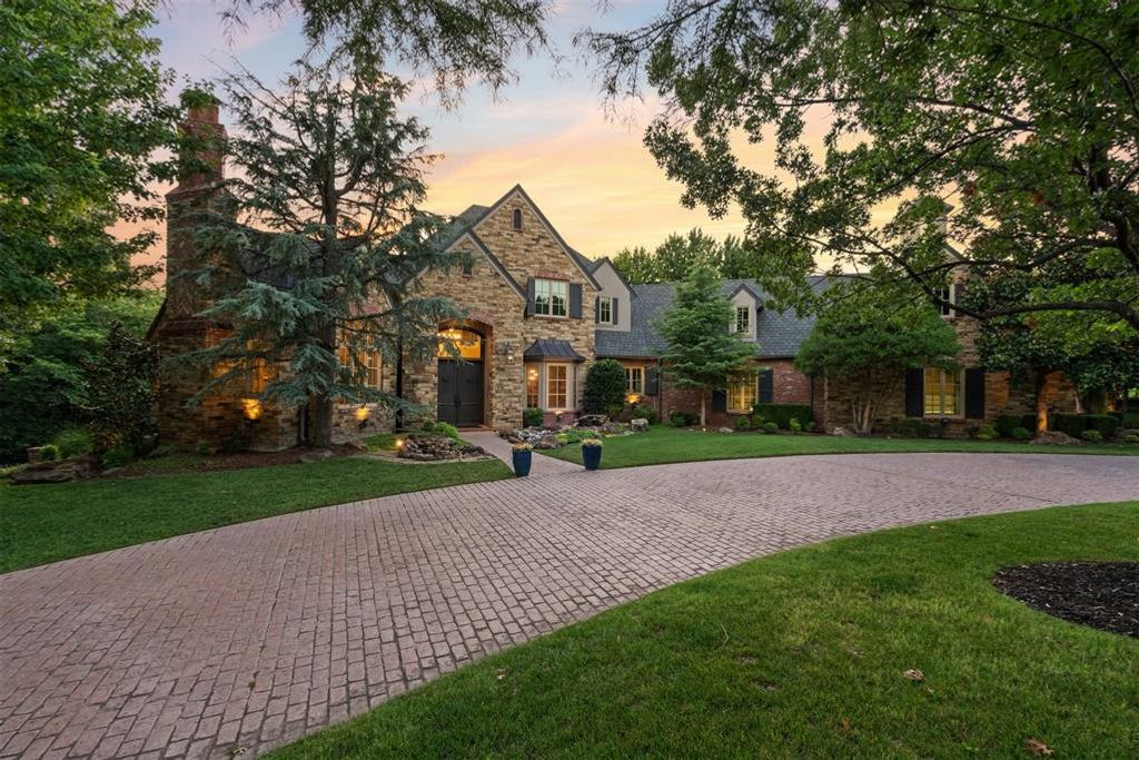 1807 Summerhaven Way, Edmond, OK 73013