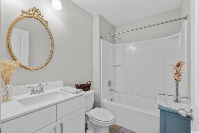 800 Lorenzo Dr., North Myrtle Beach, SC 29582