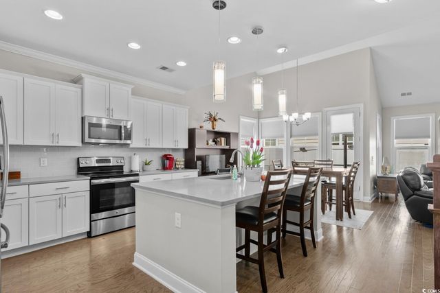 800 Lorenzo Dr., North Myrtle Beach, SC 29582