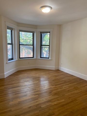 39 Hemenway 7, Boston, MA 02105