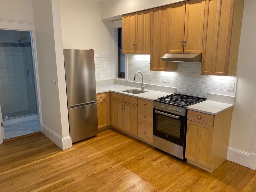 39 Hemenway 7, Boston, MA 02105