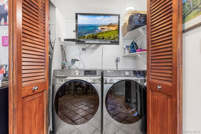 46 Riggs Place, Locust Valley, NY 11560