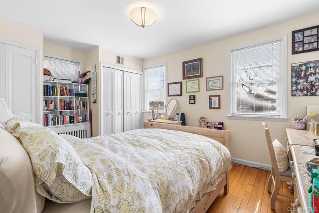 46 Riggs Place, Locust Valley, NY 11560