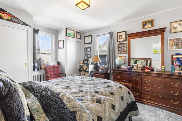 46 Riggs Place, Locust Valley, NY 11560