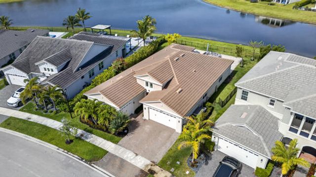 15804 Goldfinch Circle, The Acreage, FL 33470