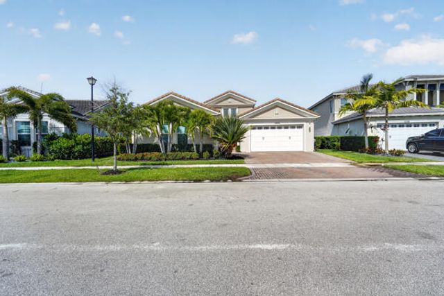 15804 Goldfinch Circle, The Acreage, FL 33470