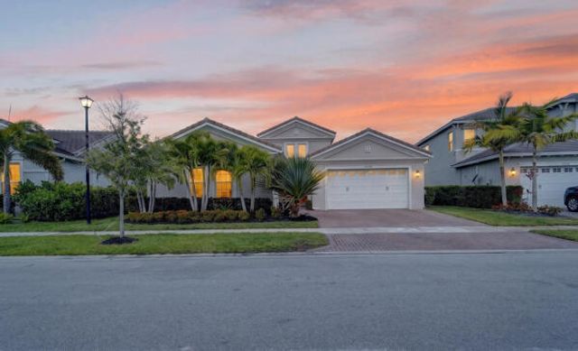 15804 Goldfinch Circle, The Acreage, FL 33470