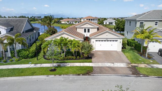 15804 Goldfinch Circle, The Acreage, FL 33470