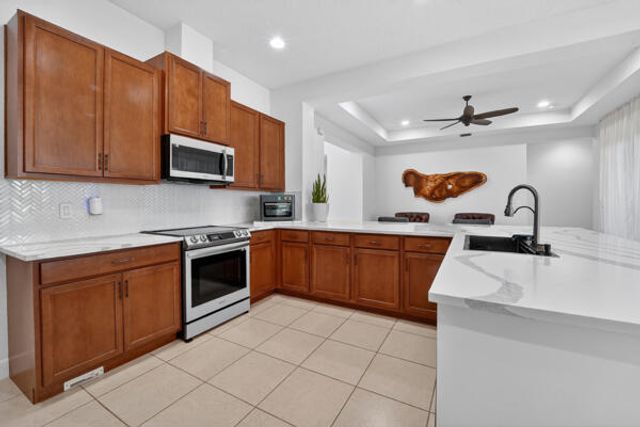 15804 Goldfinch Circle, The Acreage, FL 33470