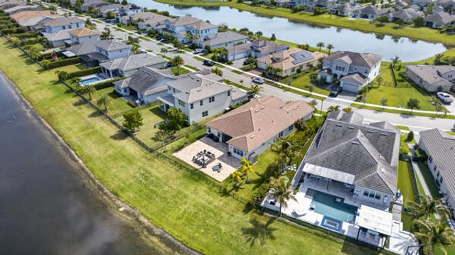 15804 Goldfinch Circle, The Acreage, FL 33470