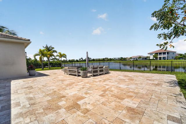 15804 Goldfinch Circle, The Acreage, FL 33470