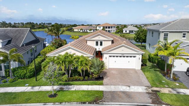 15804 Goldfinch Circle, The Acreage, FL 33470