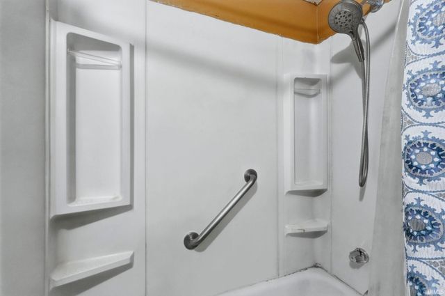 2230 Cass Street, Fort Wayne, IN 46808