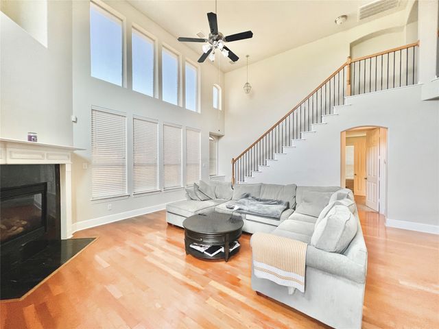 10404 OFFSHORE Drive, Irving, TX 75063