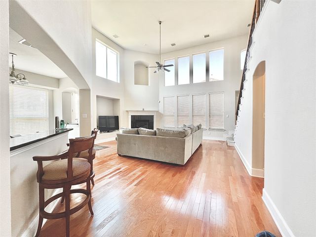 10404 OFFSHORE Drive, Irving, TX 75063