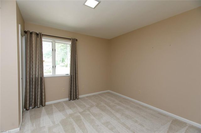 210 Walden DR, Yorktown, VA 23692
