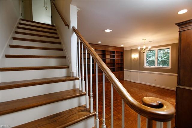 210 Walden DR, Yorktown, VA 23692