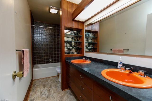 210 Walden DR, Yorktown, VA 23692