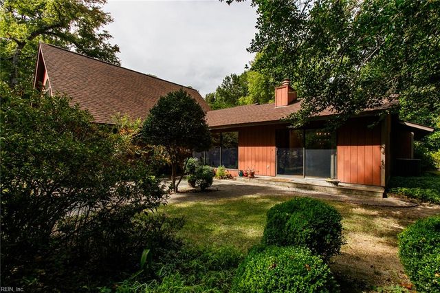 210 Walden DR, Yorktown, VA 23692
