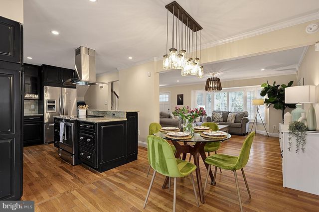 8709 WATERFORD RD, Alexandria, VA 22308
