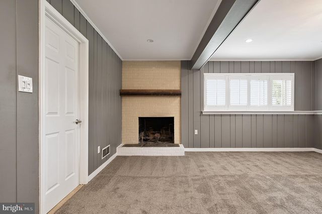 8709 WATERFORD RD, Alexandria, VA 22308