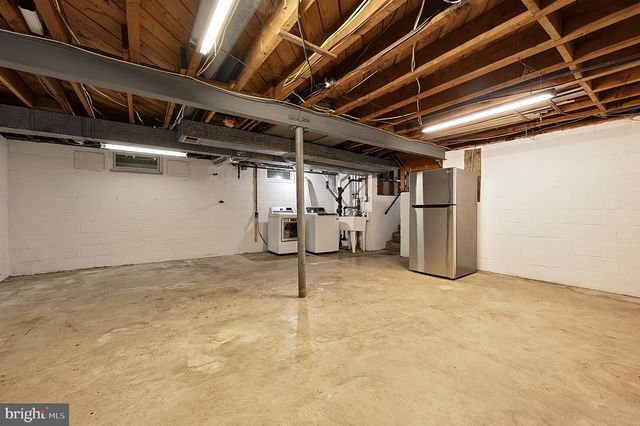 8709 WATERFORD RD, Alexandria, VA 22308