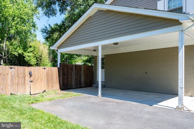 8709 WATERFORD RD, Alexandria, VA 22308