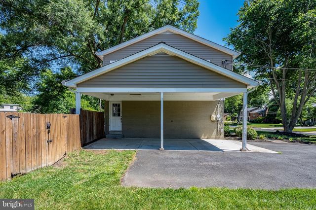 8709 WATERFORD RD, Alexandria, VA 22308