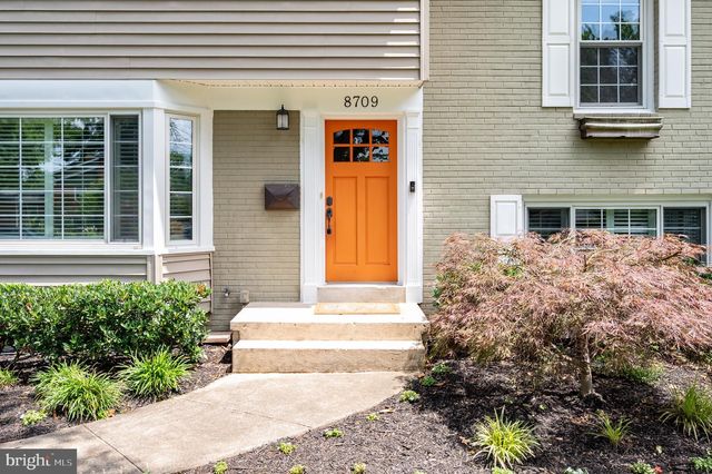 8709 WATERFORD RD, Alexandria, VA 22308