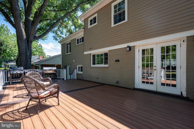 8709 WATERFORD RD, Alexandria, VA 22308